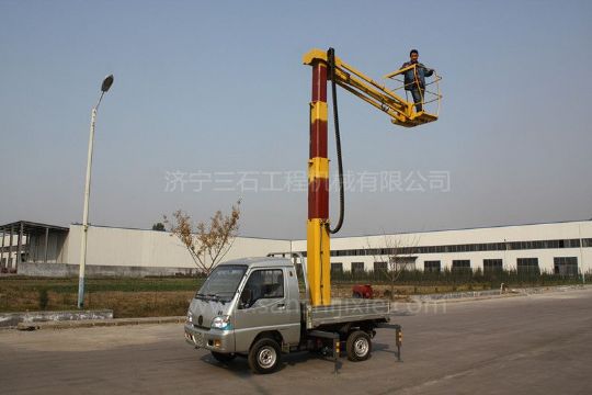 點(diǎn)擊查看詳細(xì)信息<br>標(biāo)題：小型高空作業(yè)車 閱讀次數(shù)：2859