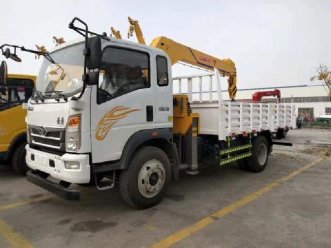 點擊查看詳細信息<br>標(biāo)題：5噸重汽豪曼隨車吊 閱讀次數(shù)：2022